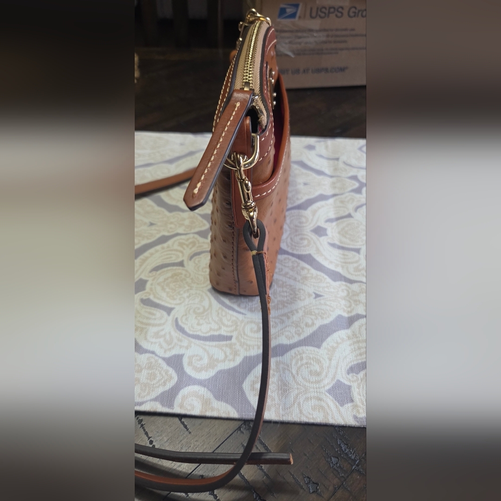DOONEY & BOURKE Camel Ostrich-Embossed Crossbody 100% Leather Purse NWOT - Picture 4 of 15